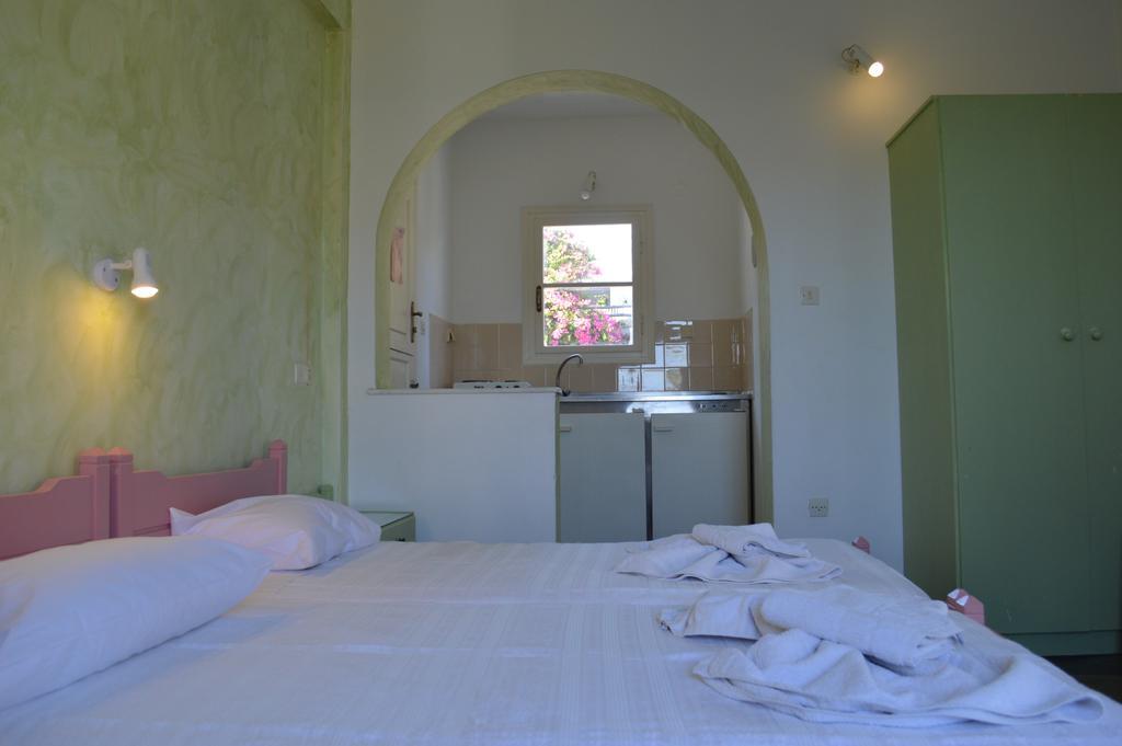 Villas Georgy Πάρος Δωμάτιο φωτογραφία